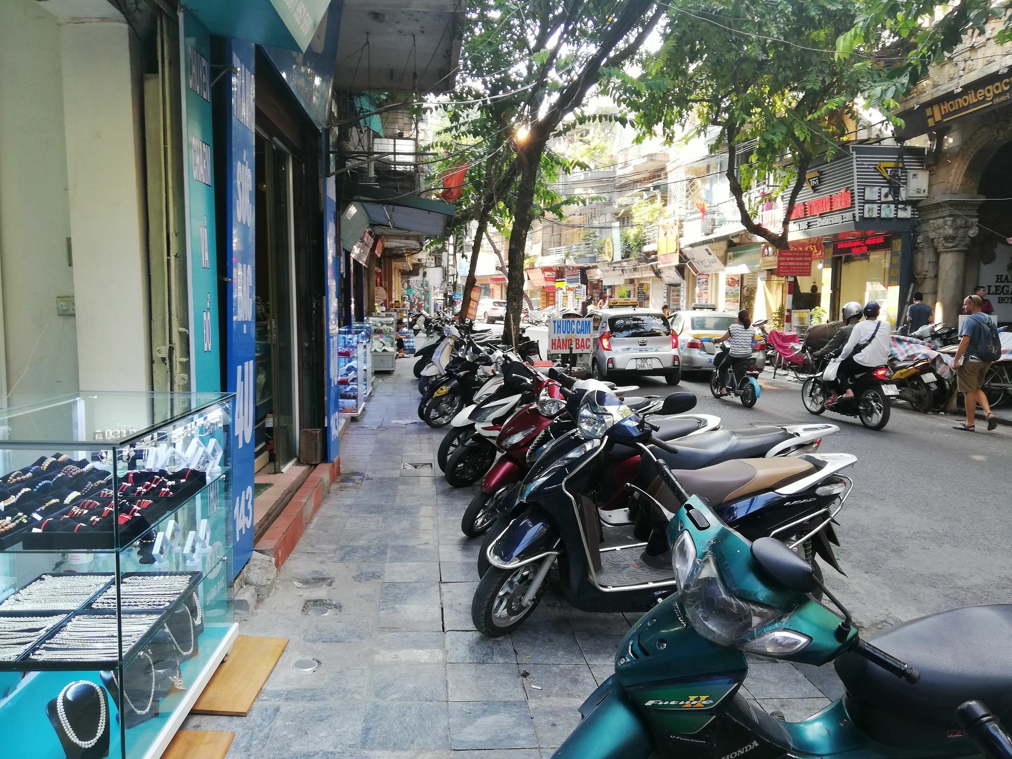 Ubuntu Homestay & Tours Hanoi Exterior photo